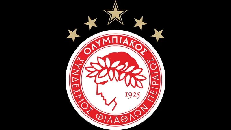 Cầu thủ Olympiakos và Bayer Leverkusen đấu tranh gay gắt trên sân
